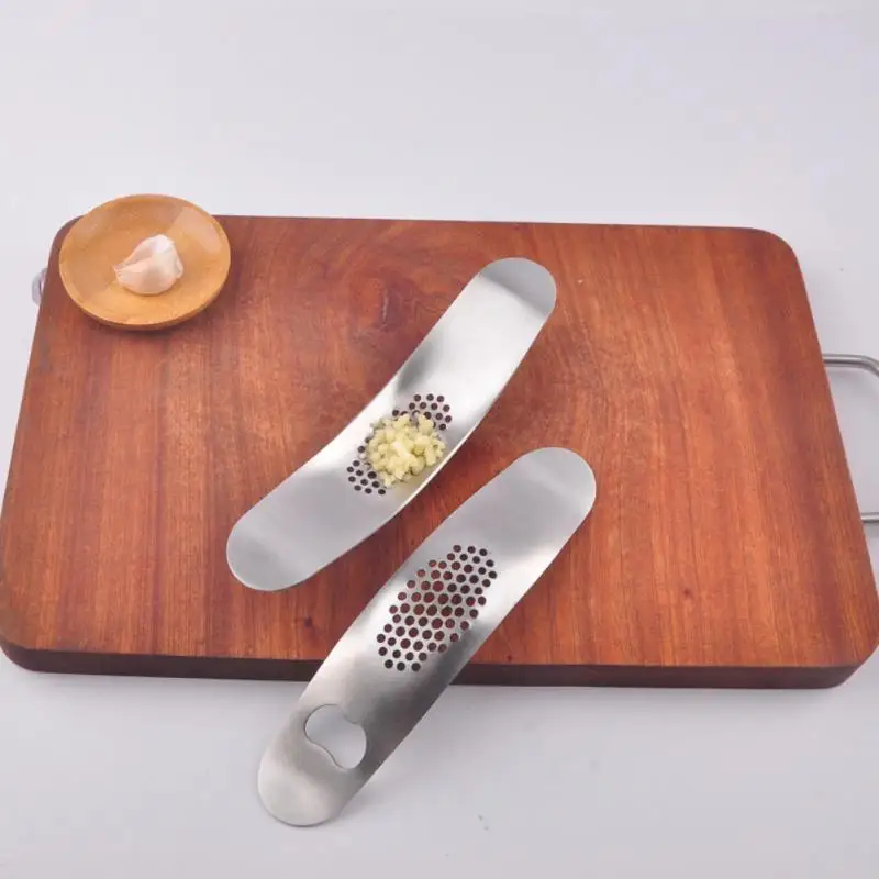 

1 Pcs Kitchen Supplies Garlic Squeezer Stainless Steel Manual Garlic Mincer Kitchen Tools Fruit And Vegetable Tools Direct Sales
