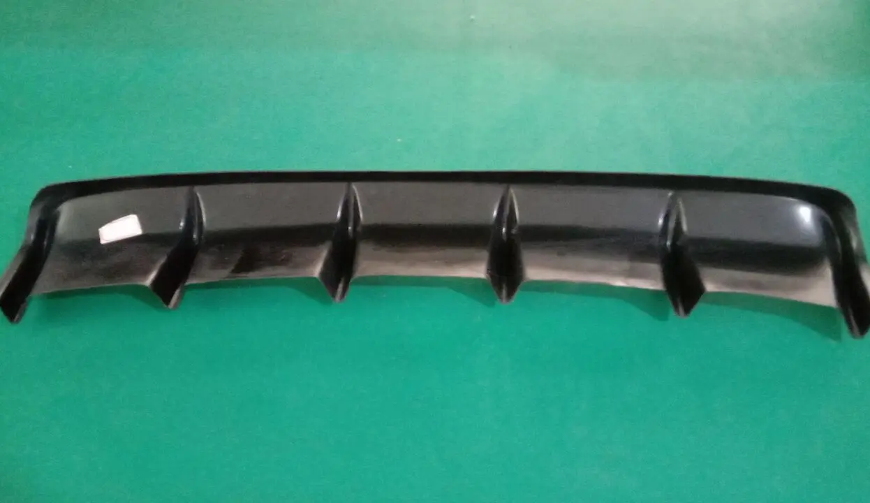 

Universal Carbon Fiber Color Rear Shark 6 Fin Added-on Bumper Lip Diffuser Kit