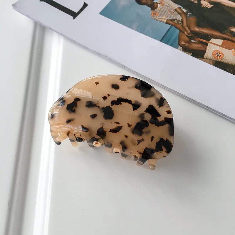 

Leopard Printing Geometric Acetate Hair Clips Crab Big Barrette Acrylic Semicircular Large Hair Claws Clip Smooth Hairpins 2021