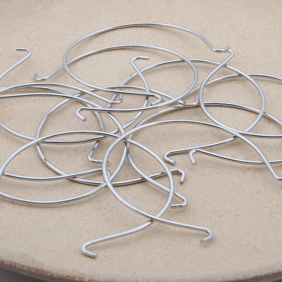 

Wholesale 20pcs Silver Color Plated Copper Round Shape Fashion Expandable Adjustable Wiring Wrapped Bangle Bracelet BA-21