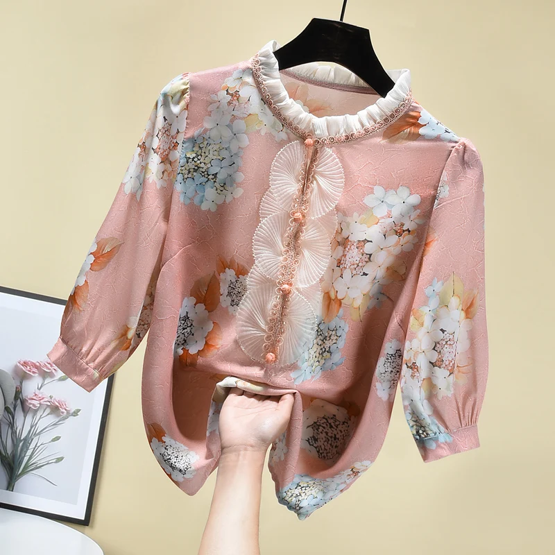 

Женская шифоновая блузка с цветочным принтом, коротким рукавом-фонариком и воротником-стойкой