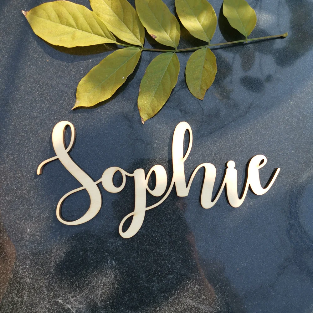 Деревянные именные знаки на заказ для детского праздника персонализированные