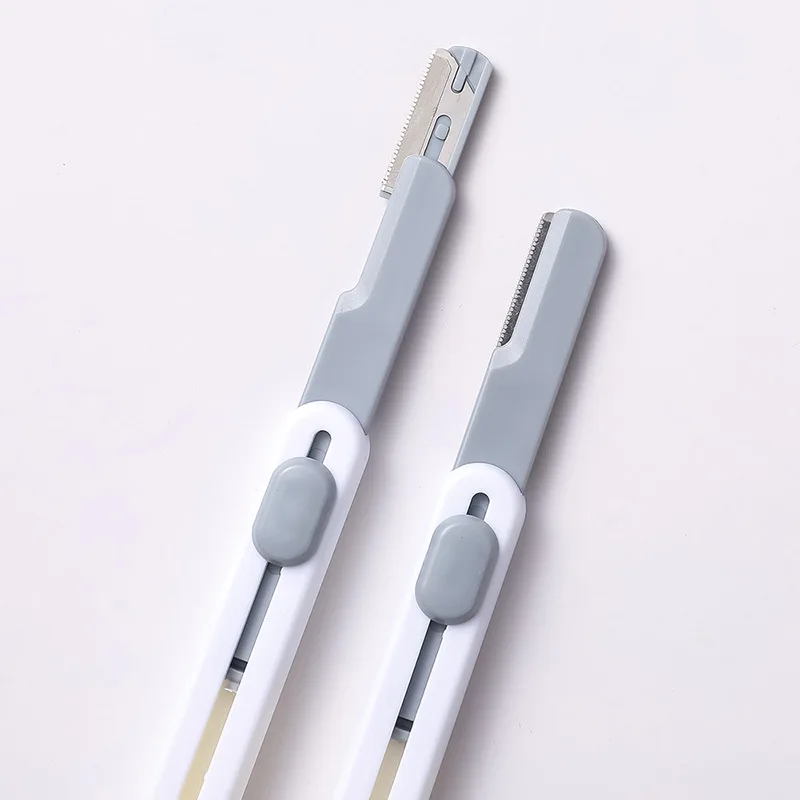 

2 Decorative Eyebrow Cutters Retractable Eyebrow Trimmer Stainless Steel Belt Protective Net Portable Novice Beauty Tool