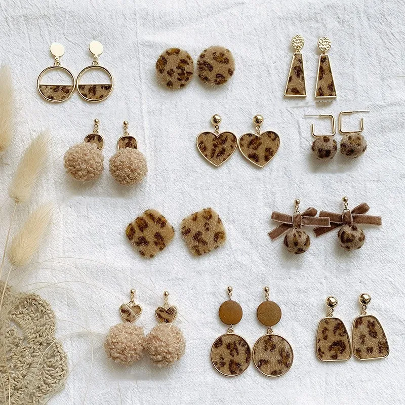

2020 Korean Multiple Fluffy Heart Bowknot Leopard Earring for Women Ball Square Geometric Wooden Drop Earrings Party Jewelry