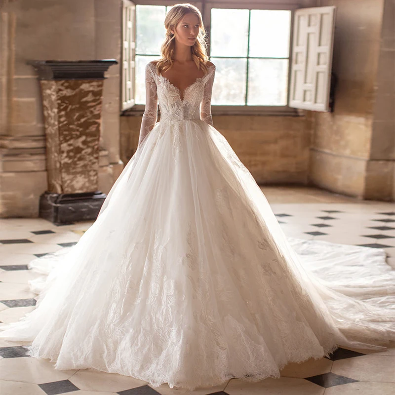 

Luxury Wedding Dress Scoop Ball Gown Lace Elegant Applique Long Sleeve V-neck Bride Dress Cathedral Train Bridal Gown Plus Size
