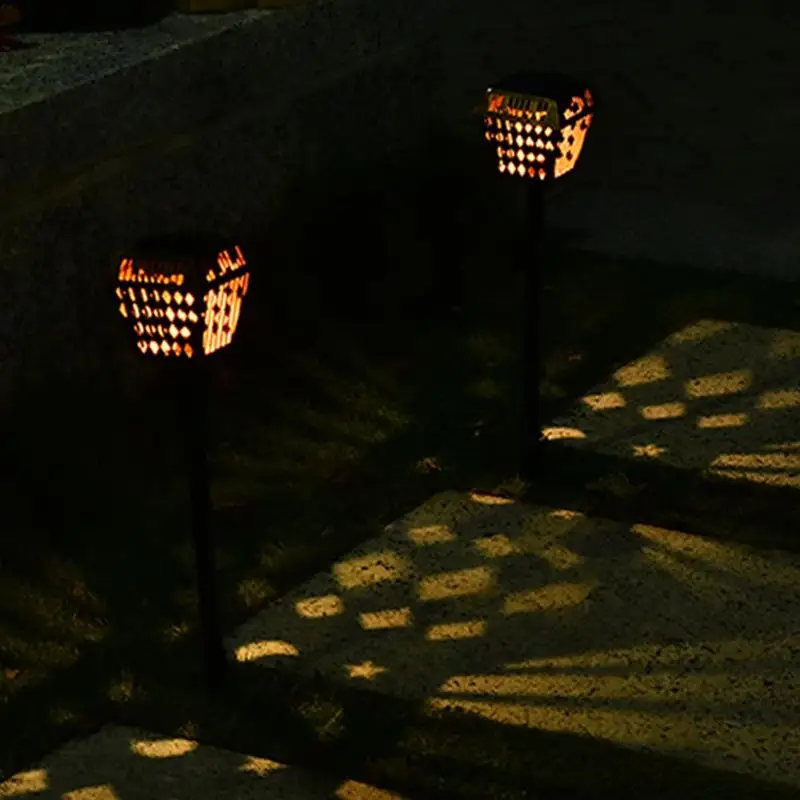 

Solar Powered LED Garden Light Outdoor Stake Light Garden Decorative Light