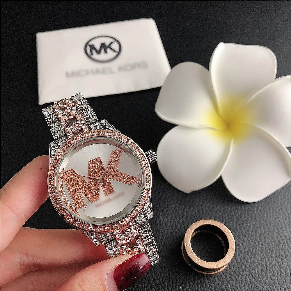 

Summer new literary temperament fashion atmosphere diamond flashing flashing leading trend grades quartz female table