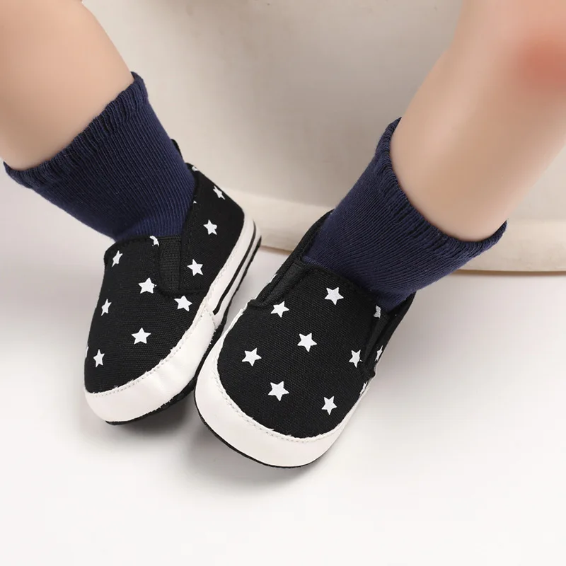 

Newborn Baby Shoes Toddler Shoes Soft Sole Breathable Baby Casual Overshoes Anti-slip First Walkers Infant Newborn Moccasins
