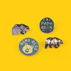 Эмалированная брошь с изображением пейзажа медведя, леса, Луны, звезд, украшение на шляпу, рюкзак, одежду, значок, забавный подарок для женщин и мужчин, на заказ