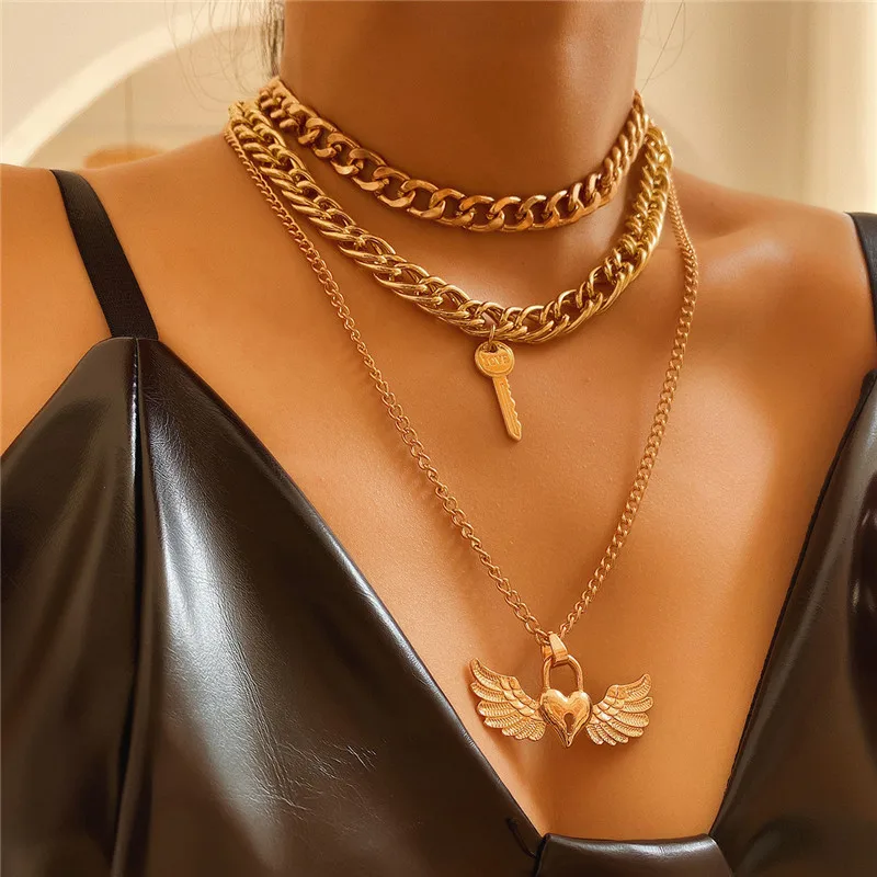 

Vintage Heart Pendant Angel Wings Necklace Fashion Letter Key Thick Chain Necklace For Womens New Trend Jewelry Girlfriend Gift