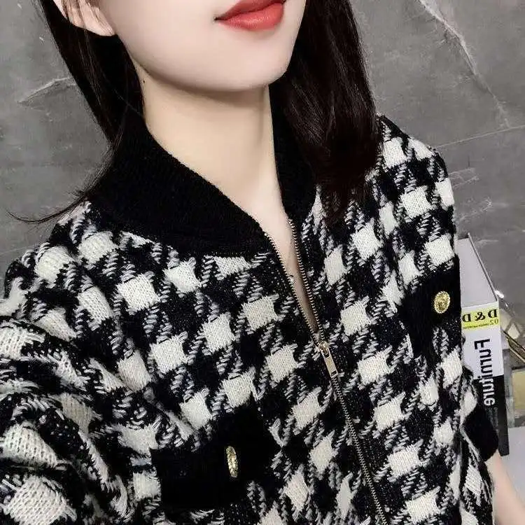 

FALL/WINTER fragrance, black-and-white checked knit suit, women's fashion, western-style sweater, Haren Pants, hip slacks, teena
