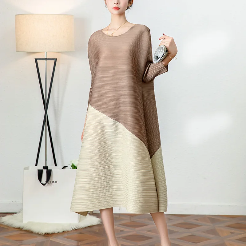 Dress For Women 45-75KG Autumn New Round Neck Loose Stretch Miyake Pleated Contrast Color Dress Female