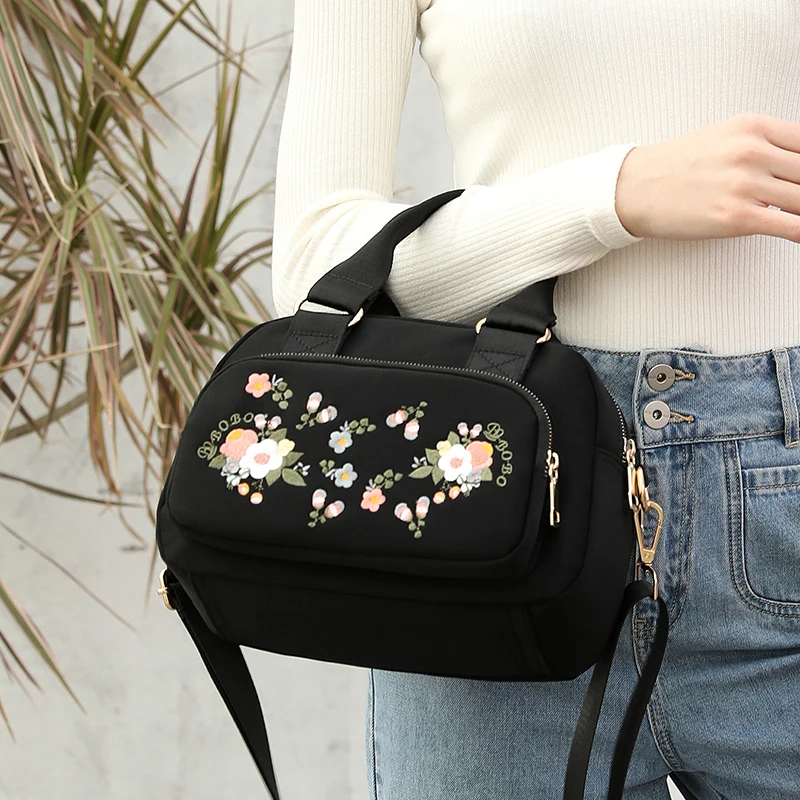 

Embroidery Flower Handbags Rural style Waterproof Messenger Bags for Women Large Capacity Many Zippers Lady Sweet Leisure Bags