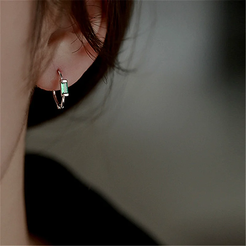 

Женские серьги-кольца из серебра 925 пробы, с изумрудом