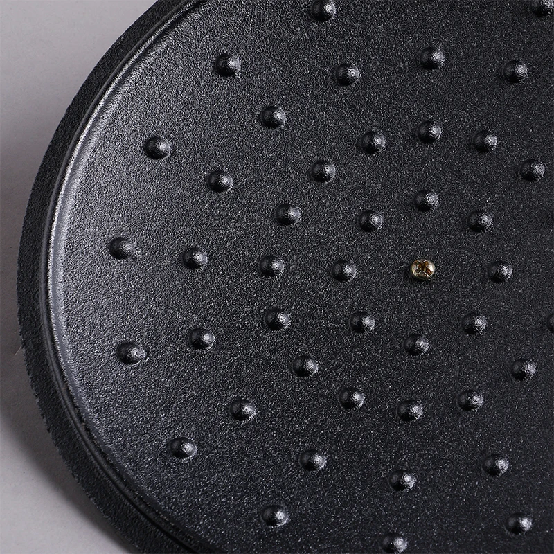 Старый железный тушеный горшок голландский традиционный без покрытия кастрюля