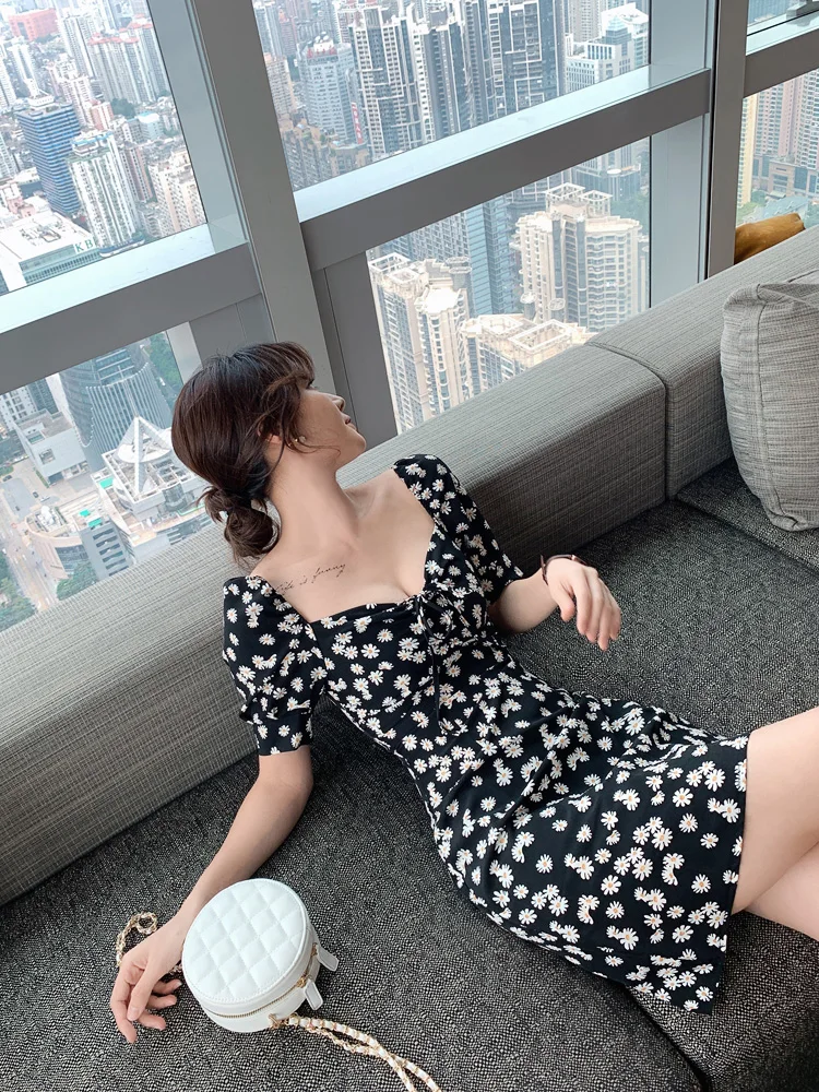 Женское летнее платье с цветочным принтом шифоновое квадратным вырезом и