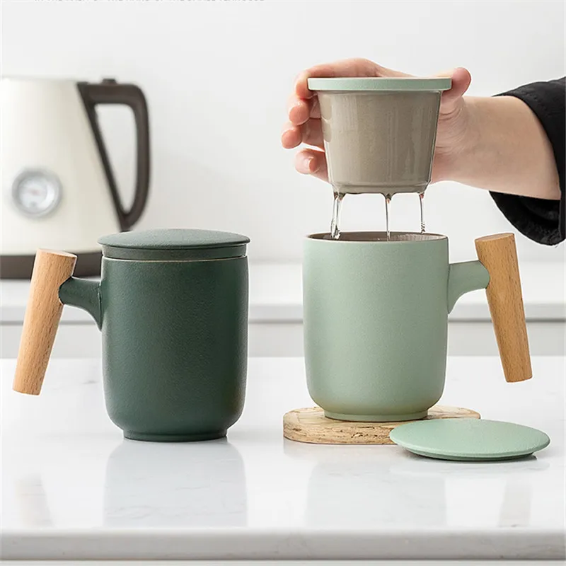 

Ceramic Frosted Household Office Wooden Handle Stoneware Personal Mug with Cover Strain Tea Water Separation Tea Brewing Cup