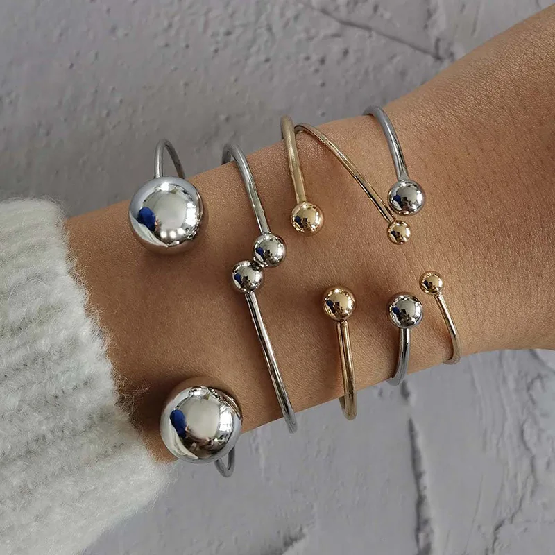 

5pcs/pack bangle bracelet with metal big ball and bow design