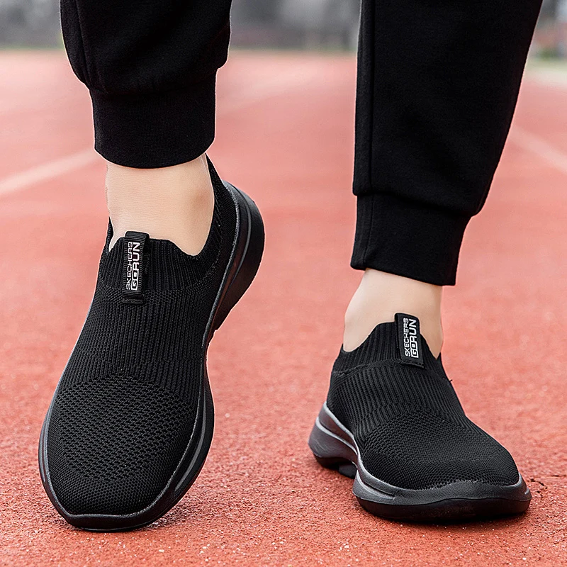 

2021 Spring/autumn Mens Casual Walking Shoes Knit Men's Casual Running Shoes Non-Slip Slip-on Soft Bottom for Man Sneakers