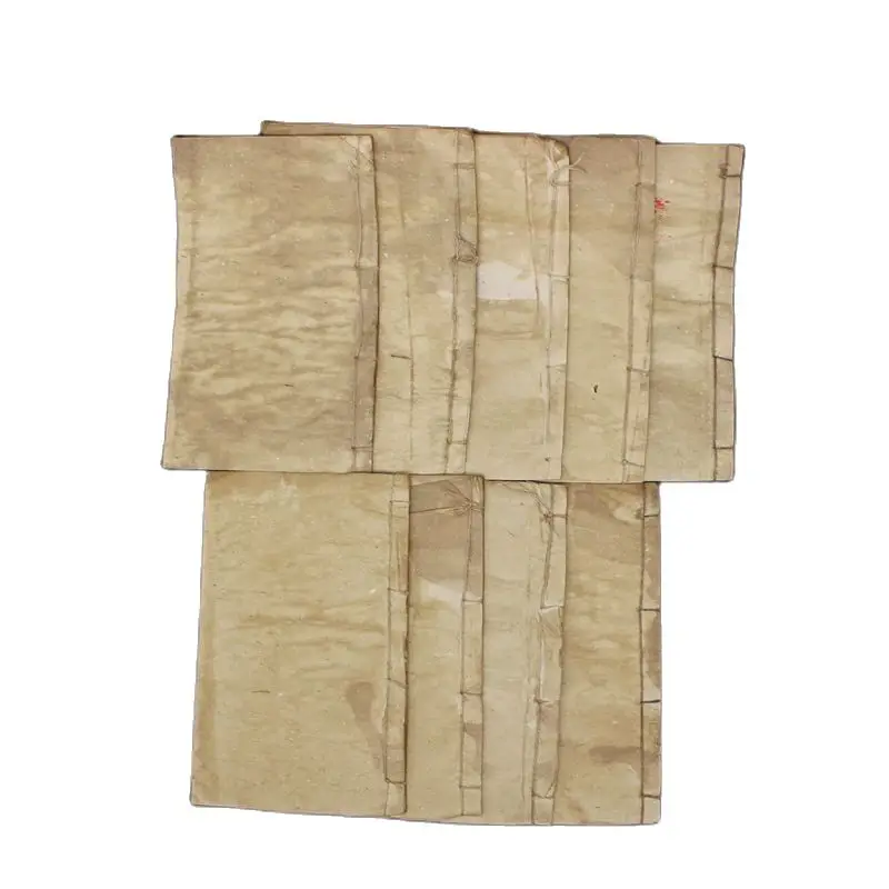 Классическая древняя книга античных медицинских книг и старых фэн-шуй больница