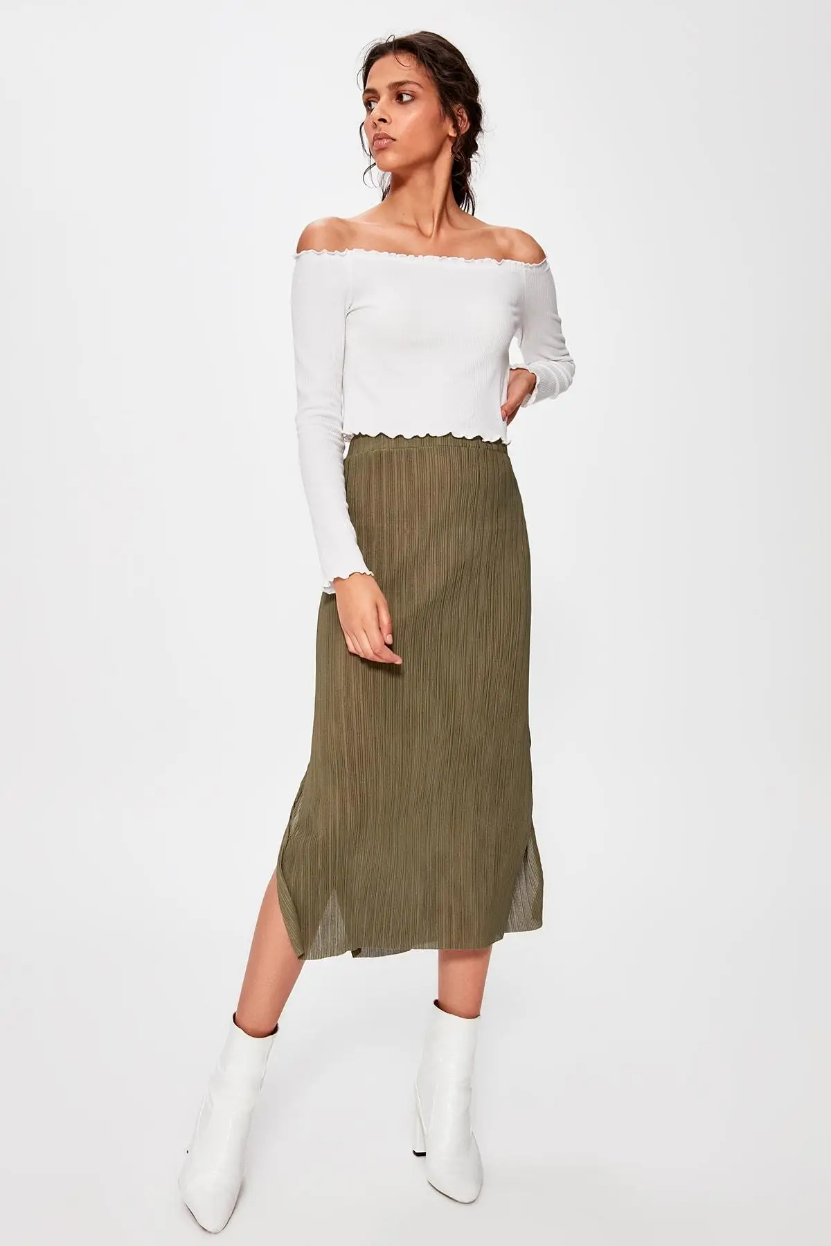 Trendyol хаки Pilise трикотажная юбка TWOAW20ET0319