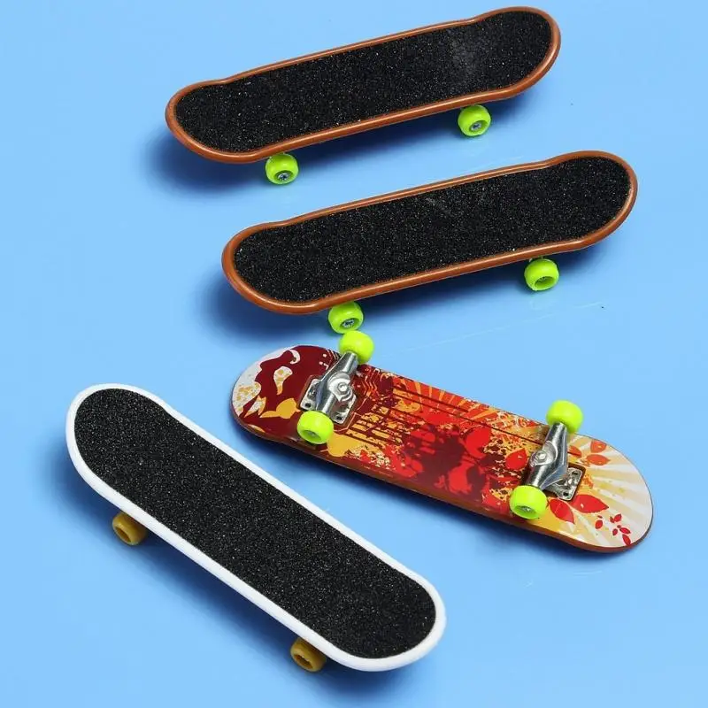 

2Pcs Children Adults Mini Finger Skateboard Alloy Stand Fingerboard Kids Cool Toy Hip Gift Professional Finger Skate Boarding
