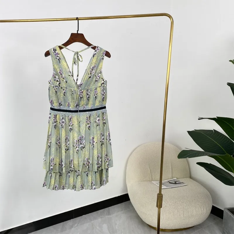 

Womens Clothes Designer Fashion Vintage Style Sleeveless Pleat Dress