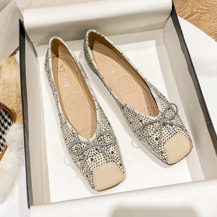 

Women Vulcanized Shoes High Quality Women Sneakers Slip On Flats Shoes Women Loafers Plus Size 42 Walking Flat