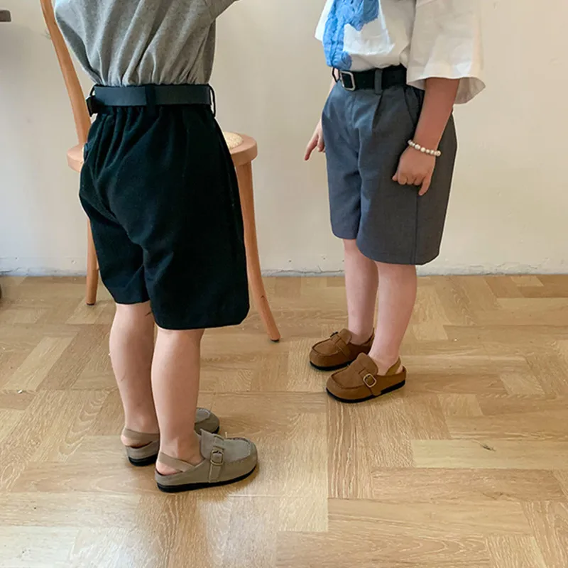 

2021 Summer boys and girls solid color casual suit shorts unisex all-match loose knee-length pants with belt