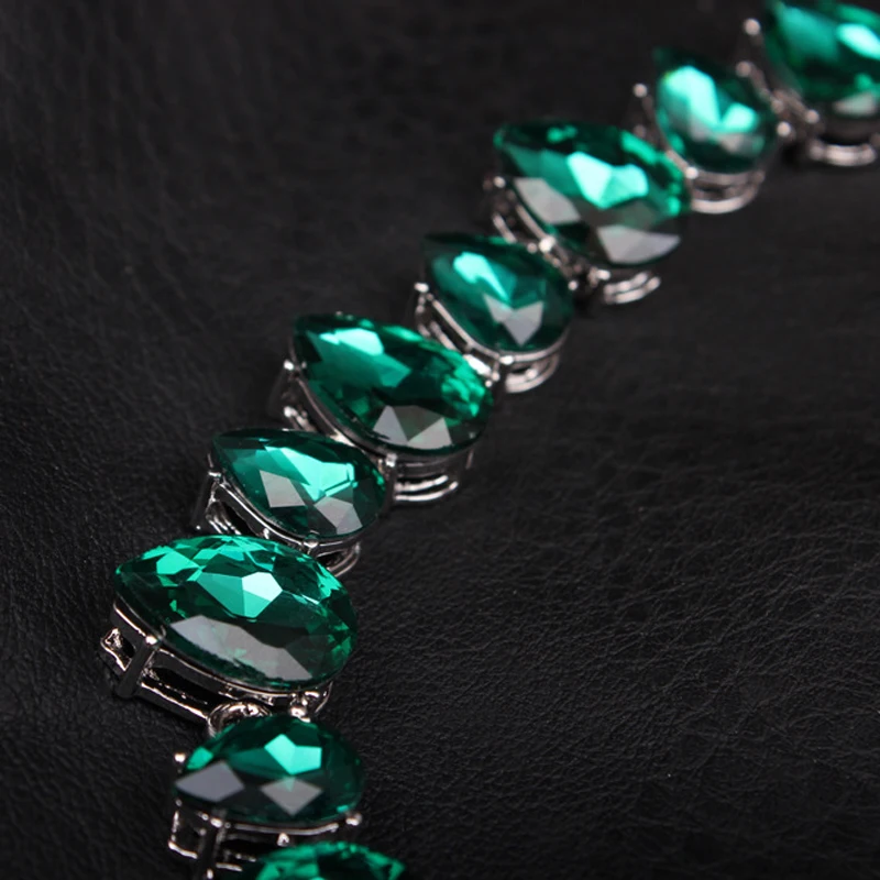 Зеленое ожерелье с драгоценным камнем в форме капли воды массивные ожерелья