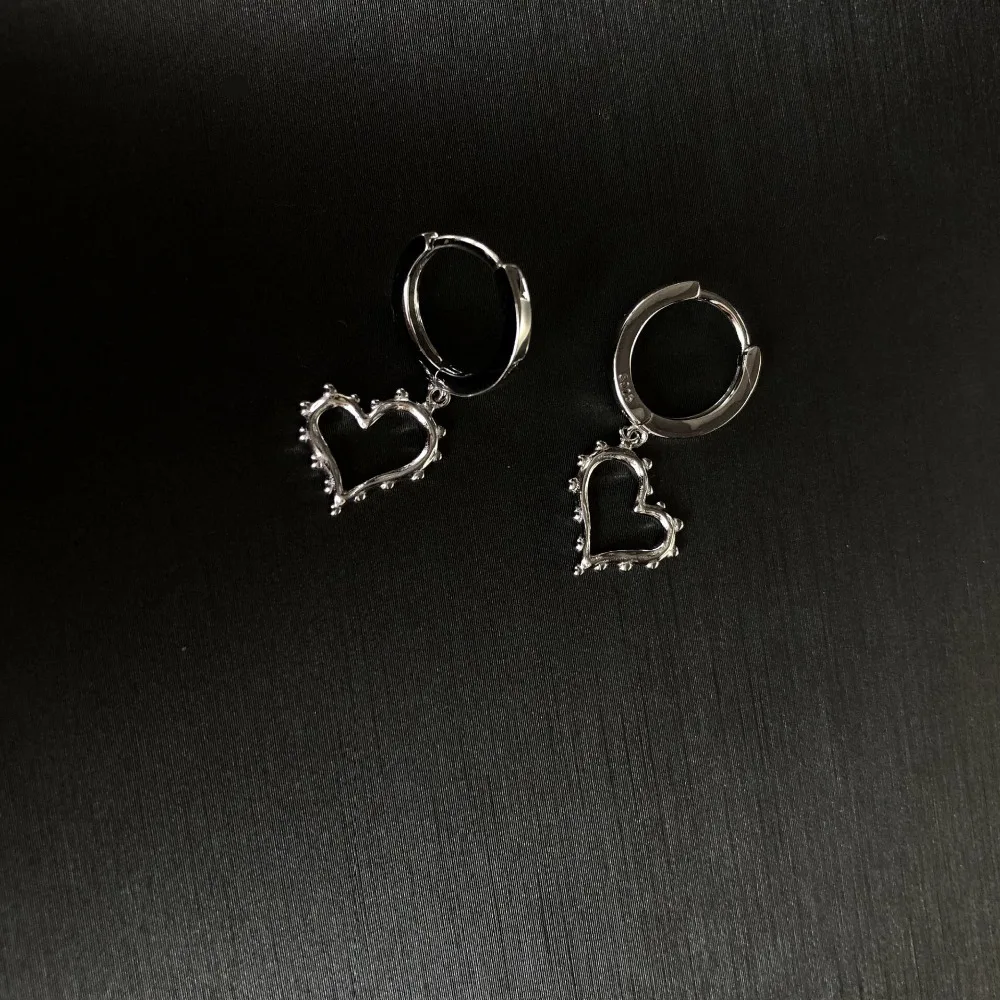 Серьги из стерлингового серебра 925 пробы, модные, полые, сердце, короткий кулон, висячие серьги, сладкий тренд, женские серебряные серьги для девочек, ювелирные изделия