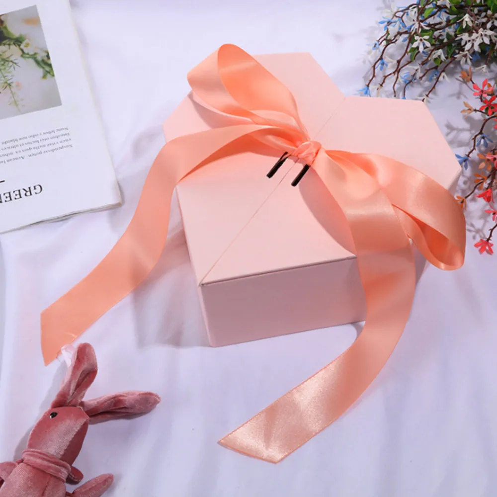 

Ribbon Gift Box Candy Boxes Geschenkbox Herzförmig Paper Rot Papier Red Heart Shape Decoration Luxurious Tragetasche