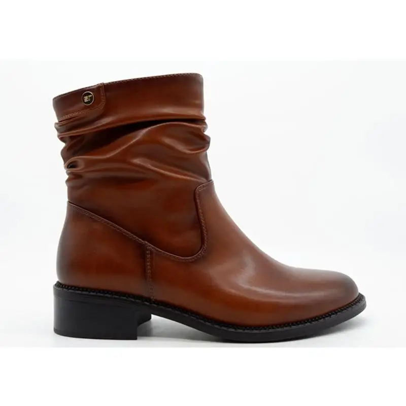 

Autumn winter women vintage England style round head low heel boots belt buckle brown leather fold pattern martin boots