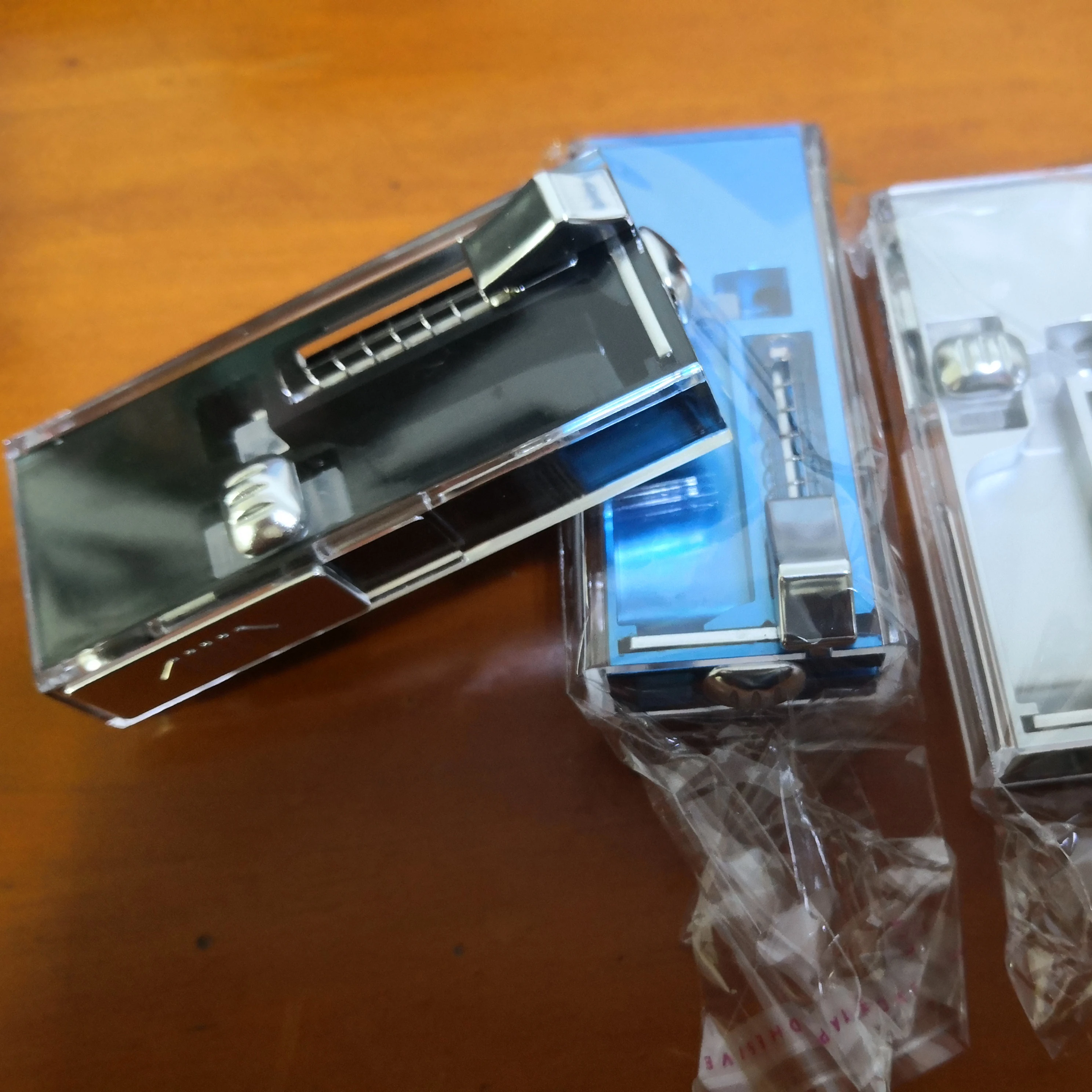 

Automatic cigarette box, 3 colors, pearl powder usb cigarette with flame+100 mixed flavors