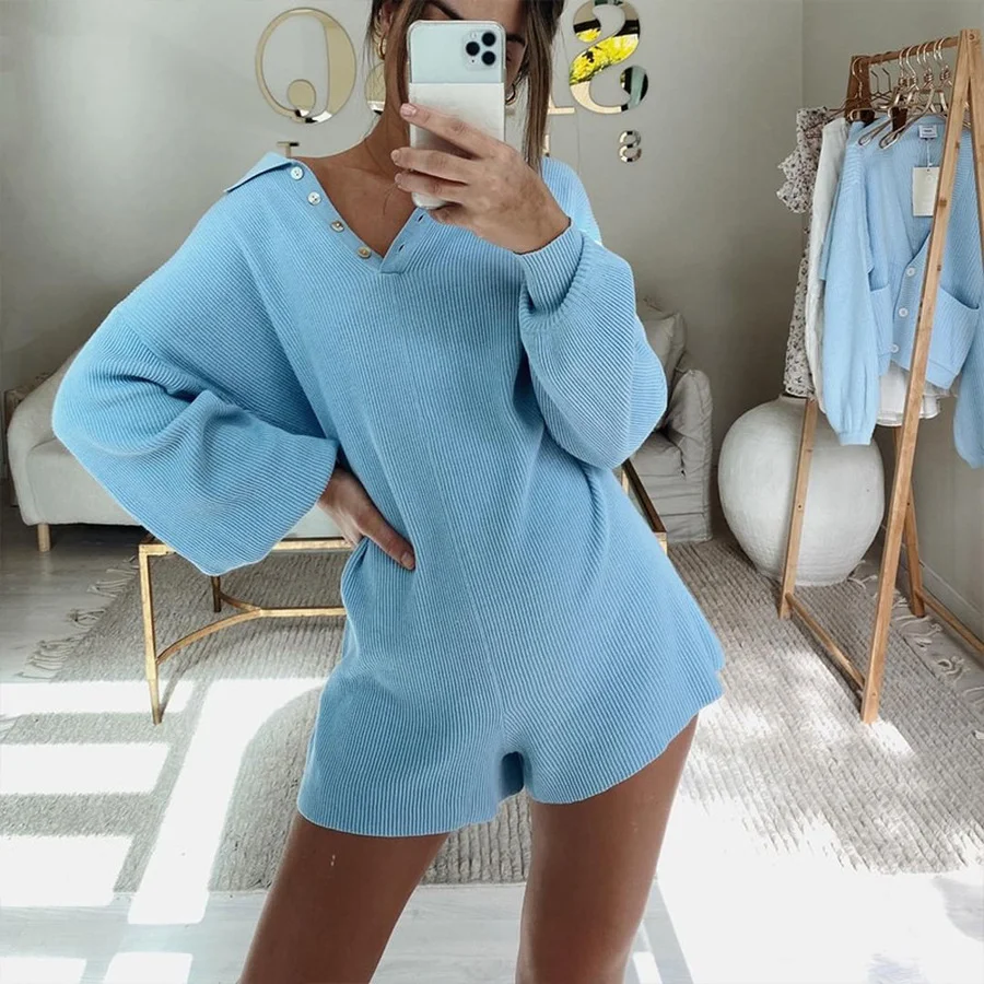 

Autumn New Style V-neck Long-sleeved Shorts Jumpsuit Womens Solid Color Loose Knit Fashion Jumpsuit Casual and Comfortable