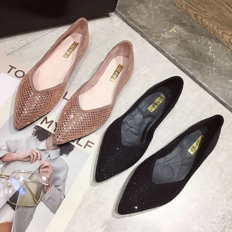 Женские лоферы с заостренным носком на плоской подошве v-образным вырезом без