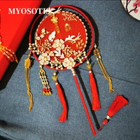 red bride long hand fan ancient bride flower bouquet mariage retro chinese style bridal bouquets luxury pearl round wedding fan