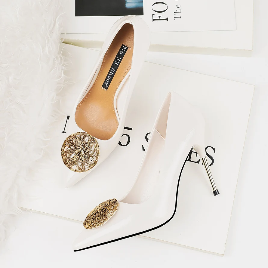 2019 пикантные модные женские туфли на высоком каблуке (9 см) с металлической