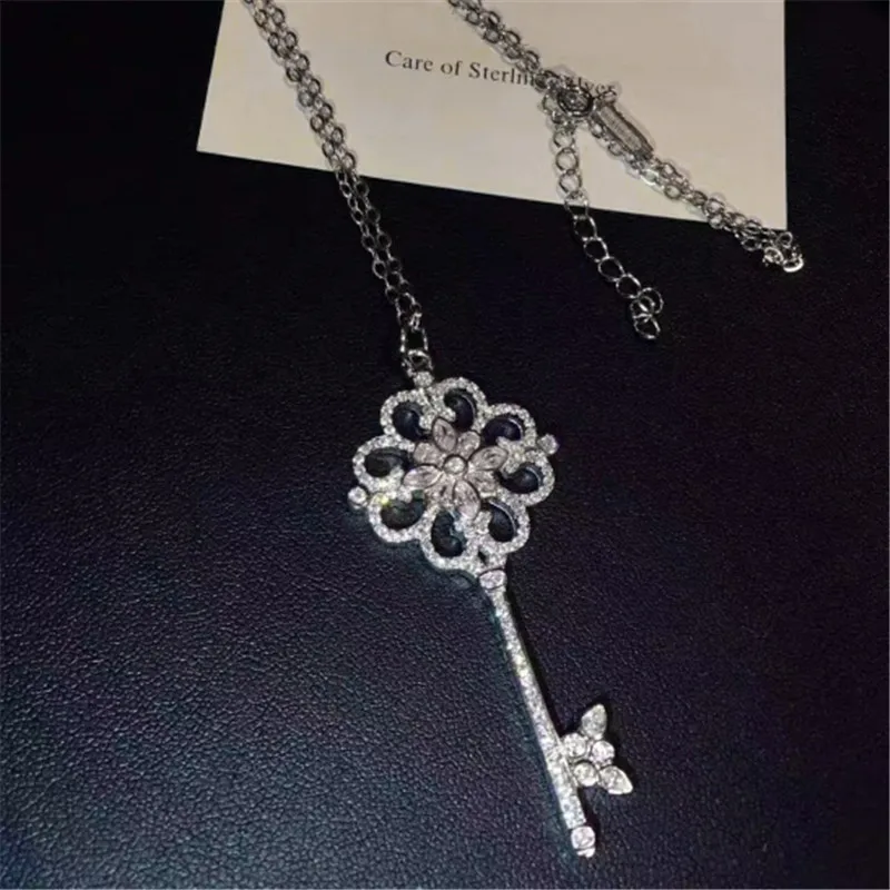 

The classical charm Cherry blossoms key Pendant accessories Clavicle chainS925 Necklace Ladies1:1Luxury brands Logo Holiday gift