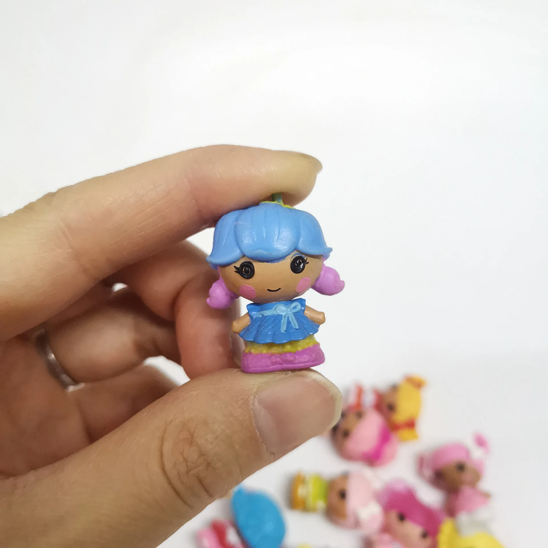 Кукла счастливого ангела MGA MINI LALALOOPSY 8 шт. 3 4 см Высококачественная Капсульная