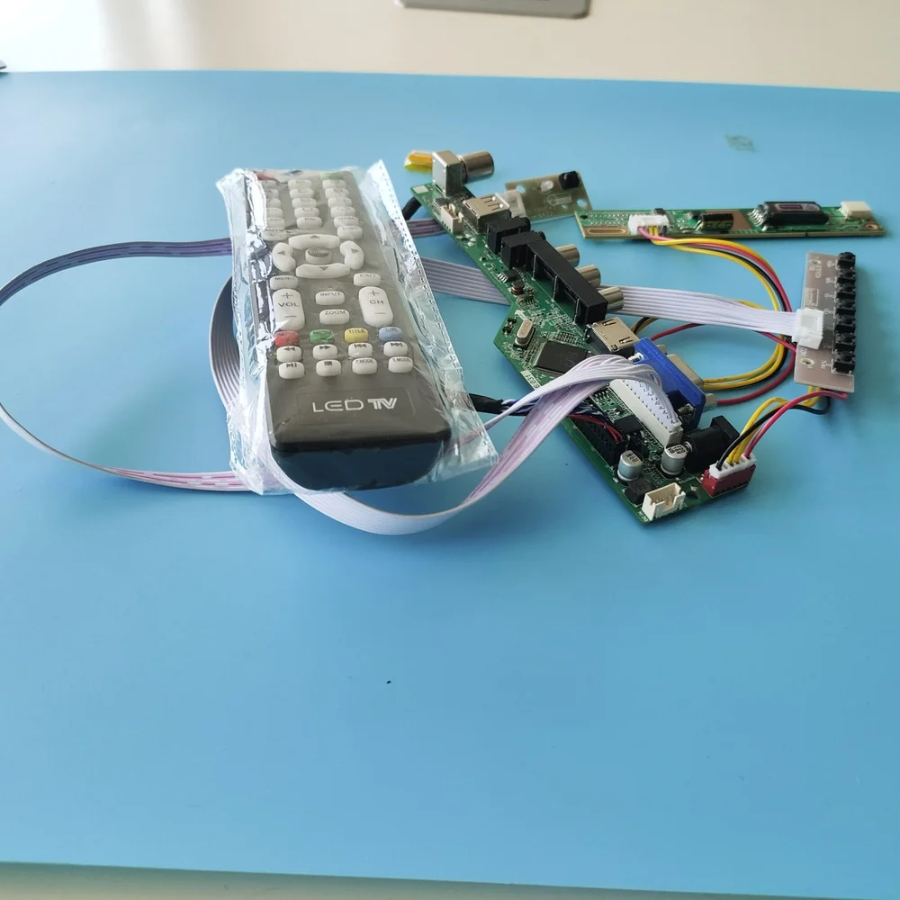 

Для LTN154P3-L05 1 лампы 15,4 "Новый контроллер USB модуля цифровой сигнал VGA AV TV плата драйвера 30pin 1680X1050