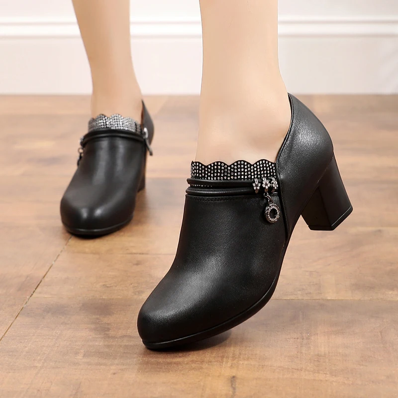 

BEYARNE Hot 2020 New Autumn Rhinestone Shoes Woman High Heel Shoes Comfort Soft Non-slip Genuine Leather Shoes Women Shoes High