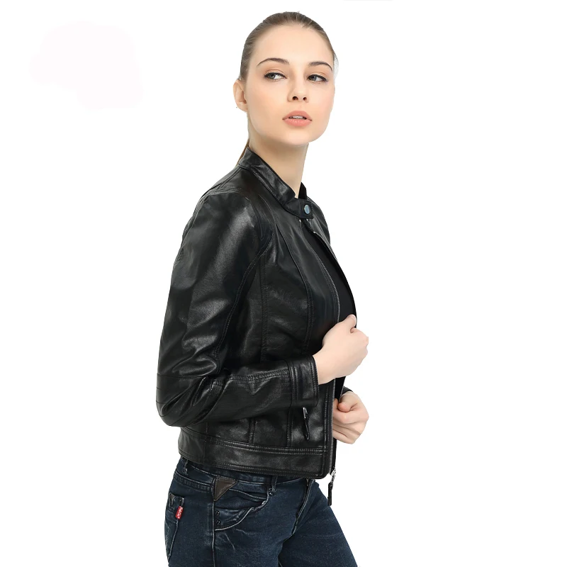 Куртка бомбер женская демисезонная из искусственной кожи на молнии с круглым