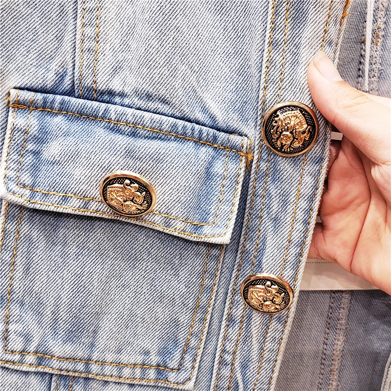 Женская джинсовая куртка на пуговицах короткая Облегающая с круглым вырезом и