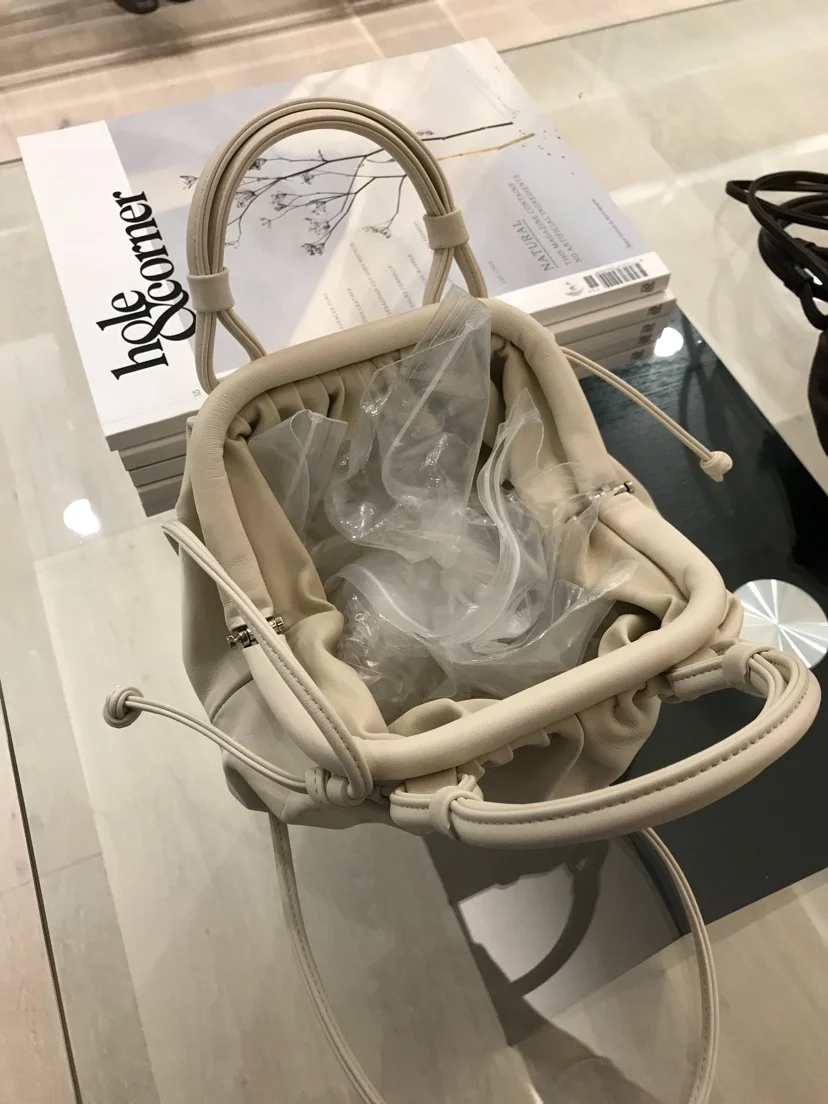 

New 2019 web celebrity with same cloud package fold single shoulder oblique straddle dumplings bag handbag women bag