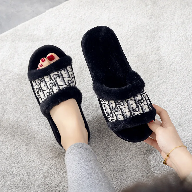 

Winter Women House Slippers Faux Fur Slide Soft Warm Woman Shoes Flats Female Home Furry Women Pantuflas Zapatillas Casa Mujer