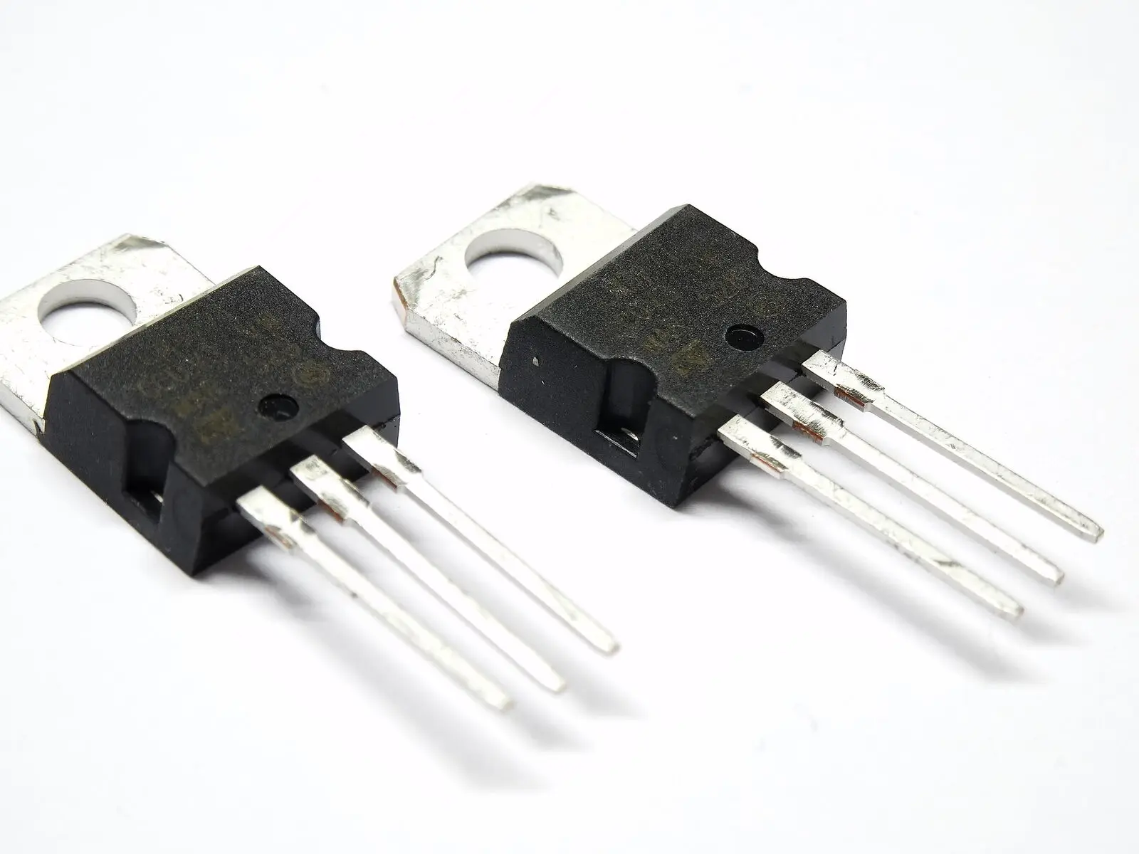 4 шт. LM317 LM317T-220 Spannungsregler 1 2 V - 37V 5A Напряжение регулятор TO220 | Обустройство дома