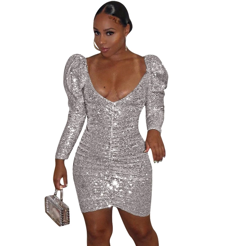 Вечернее серебристое платье с блестками женское осенне зимнее облегающее мини V