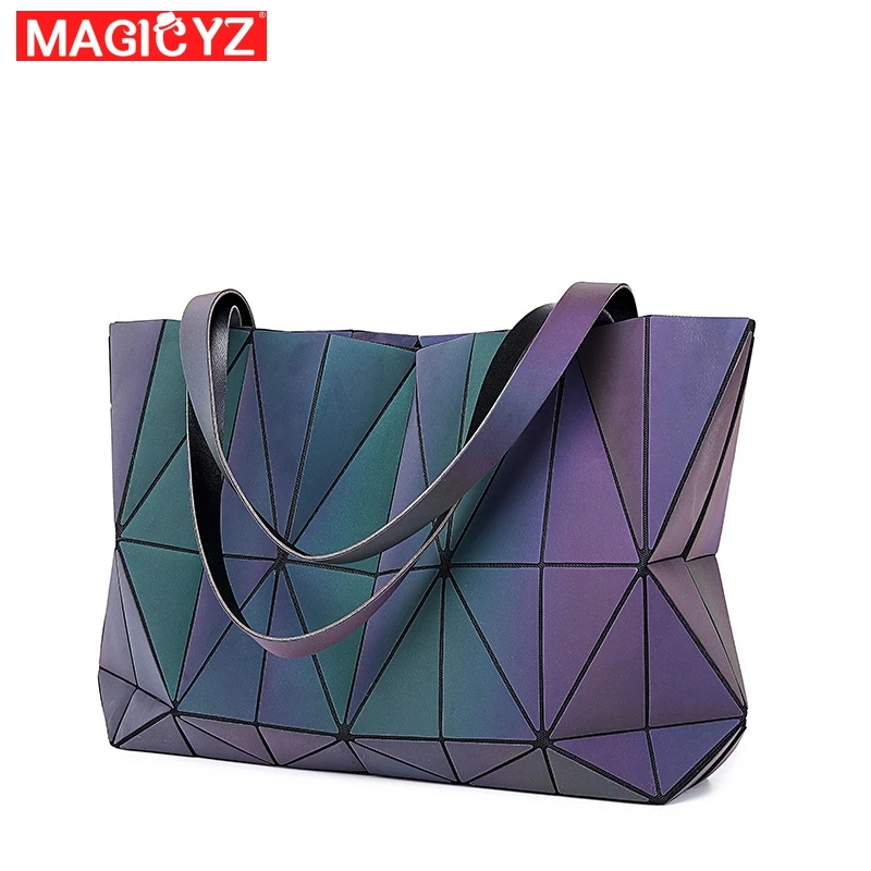 Женская сумка с геометрическим рисунком яркая вместительная сумочка на плечо