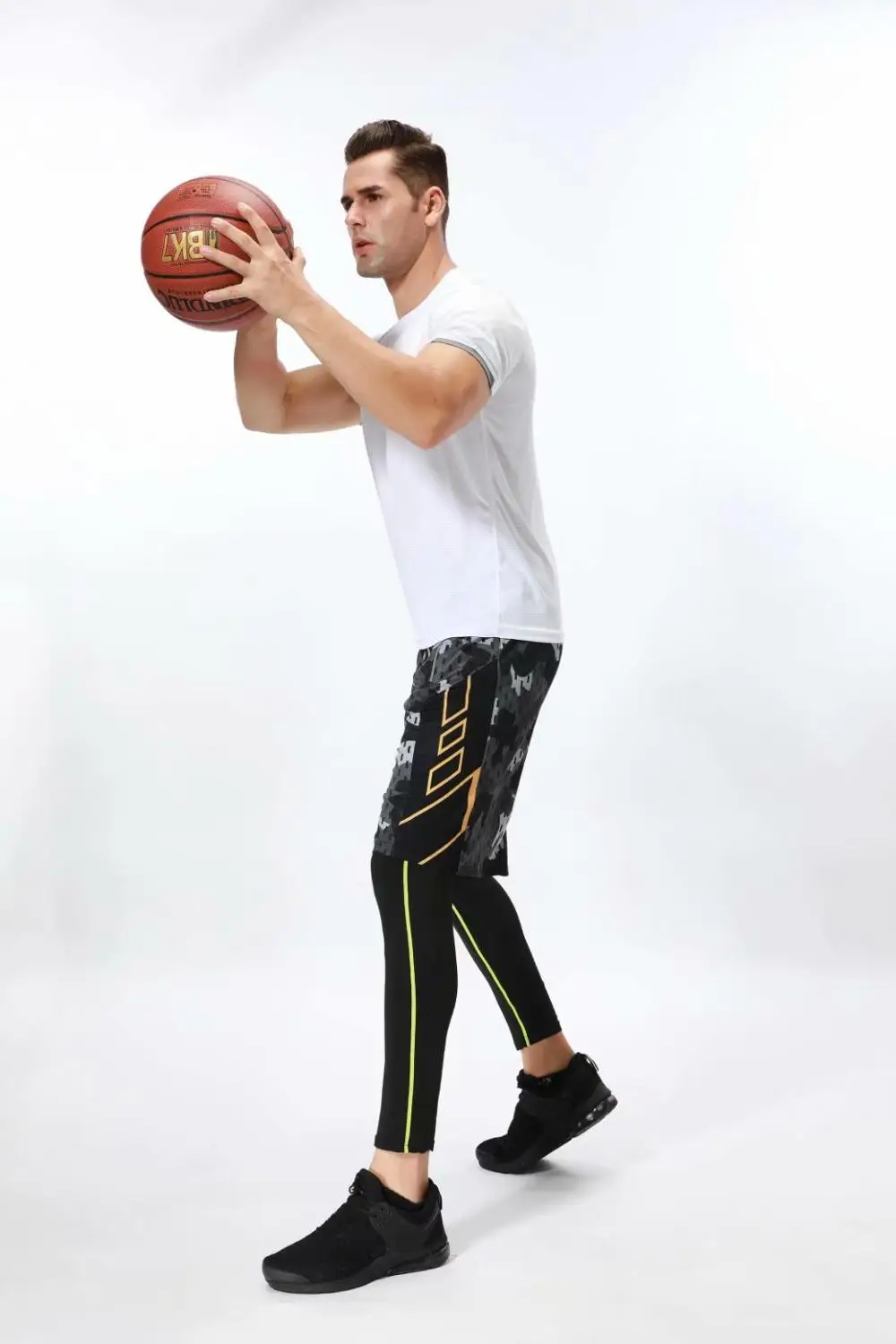 Шорты мужские с карманами на молнии эластичные спортивные штаны для бега уличных